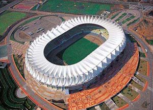 應用PVDF膜結(jié)構的青島頤中體育場