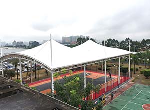 籃球場(chǎng)膜結(jié)構(gòu)頂棚/罩棚/雨棚的優(yōu)勢(shì)有哪些？(圖文)