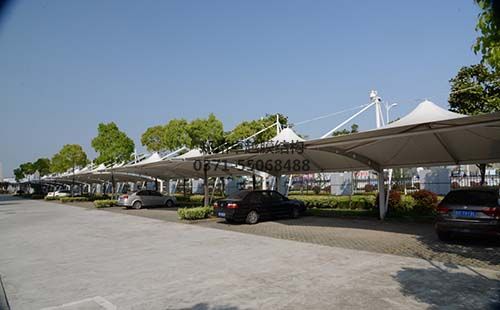 忻州機(jī)械公司膜結(jié)構(gòu)車(chē)棚