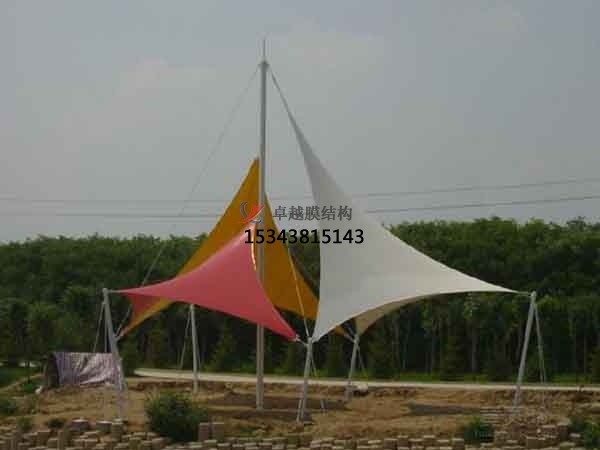 南陽商業(yè)廣場<font color='red'>張拉膜結構</font>景觀棚/雨棚設計搭建