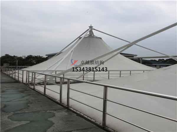 污水池加蓋反吊膜有什么特色？