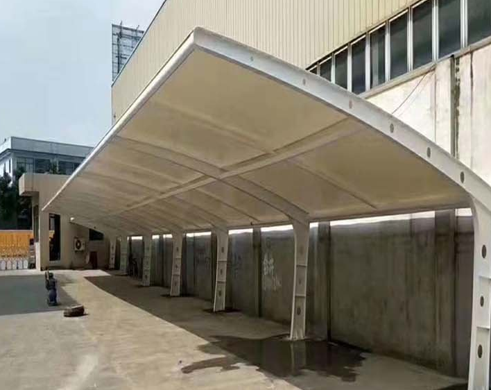 膜結(jié)構(gòu)雨棚有哪些優(yōu)勢(shì)？以下進(jìn)行了詳細(xì)的盤點(diǎn)