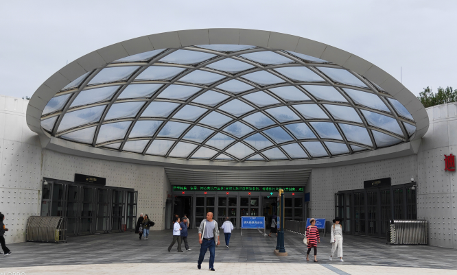 為何商業(yè)屋面中空力薦ETFE膜結(jié)構(gòu)？