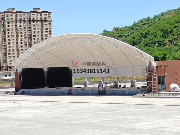 舞臺建筑采用膜結(jié)構(gòu)的原因？